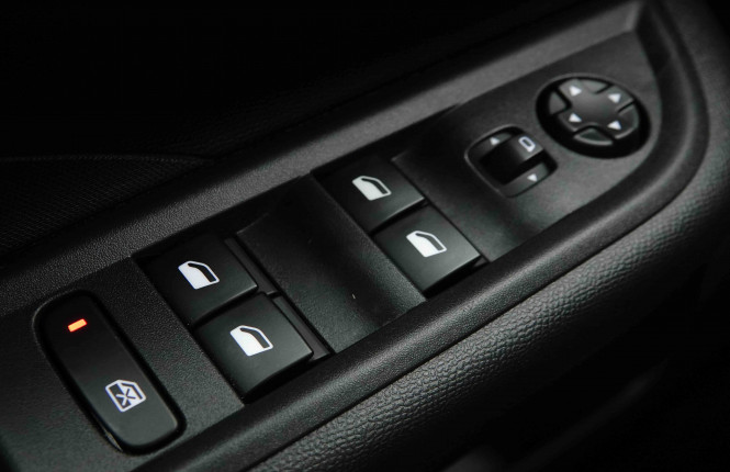 OPEL_OPEL_FRONTERA_2654415_17.jpg OPEL_OPEL_FRONTERA_2654415_17.jpg