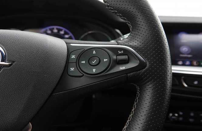 OPEL_OPEL_INSIGNIA_2549439_21.jpg