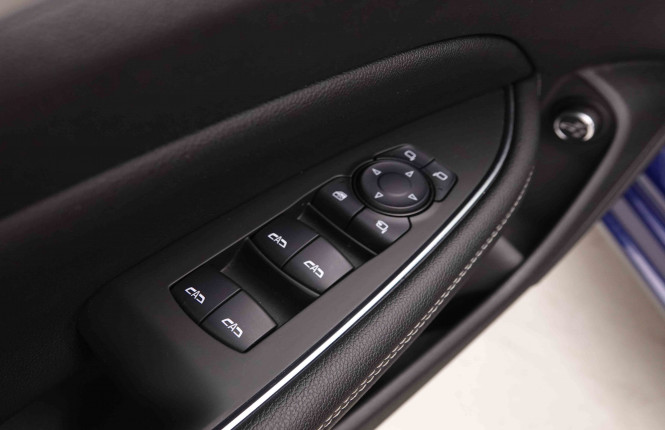 OPEL_OPEL_INSIGNIA_2549439_22.jpg