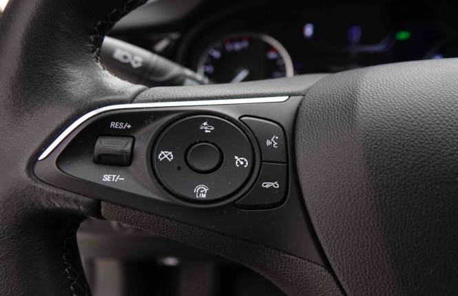 OPEL_OPEL_INSIGNIA_2550876_16.jpg OPEL_OPEL_INSIGNIA_2550876_16.jpg