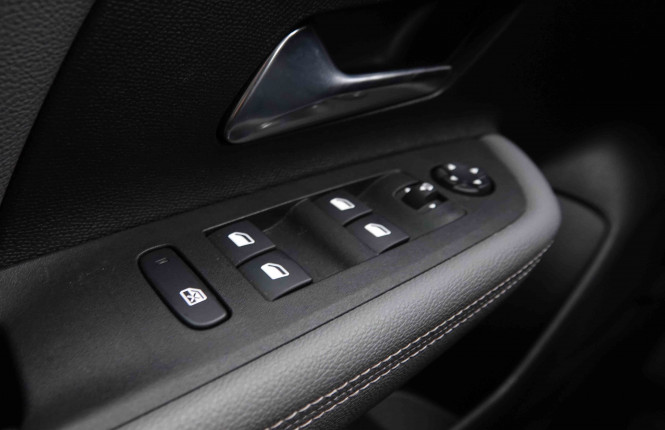 OPEL_OPEL_MOKKA_2550609_20.jpg OPEL_OPEL_MOKKA_2550609_20.jpg