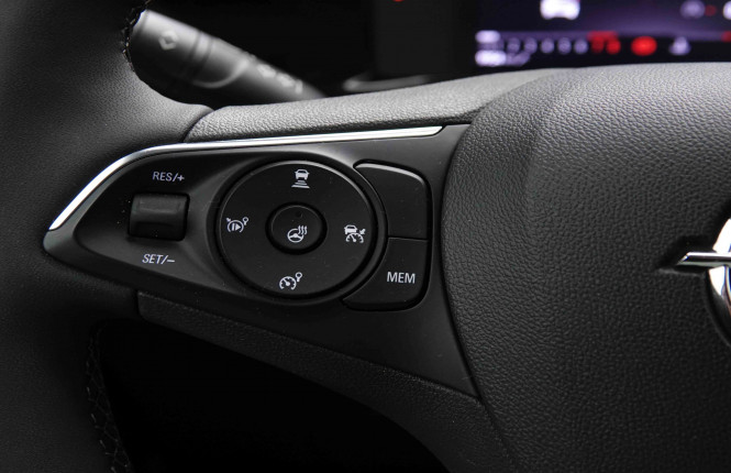 OPEL_OPEL_MOKKA_2550610_18.jpg OPEL_OPEL_MOKKA_2550610_18.jpg