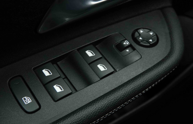 OPEL_OPEL_MOKKA_2653593_19.jpg OPEL_OPEL_MOKKA_2653593_19.jpg