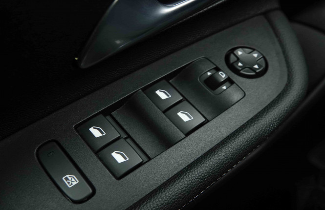 OPEL_OPEL_MOKKA_2654264_19.jpg