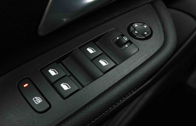 OPEL_OPEL_MOKKA_2654265_18.jpg OPEL_OPEL_MOKKA_2654265_18.jpg