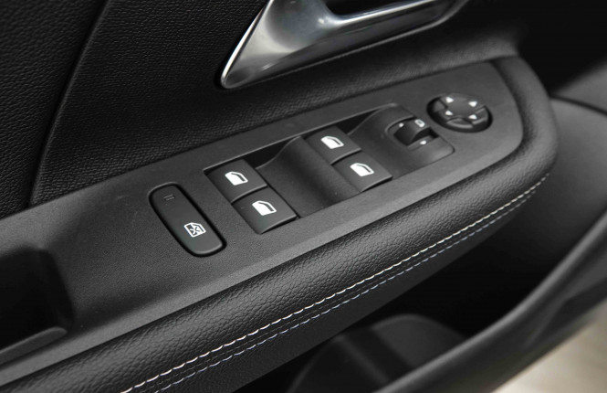 OPEL_OPEL_MOKKA_2654446_19.jpg