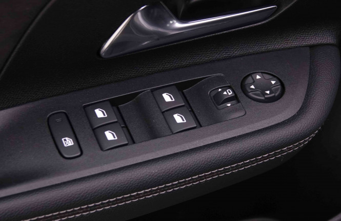OPEL_OPEL_MOKKA_E_2654725_52.jpg OPEL_OPEL_MOKKA_E_2654725_52.jpg
