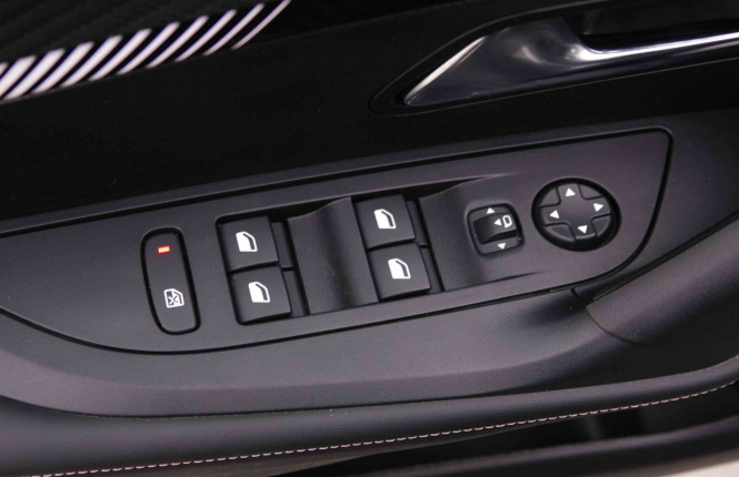 PEUGEOT_PEUGEOT_2008_2548134_22.jpg