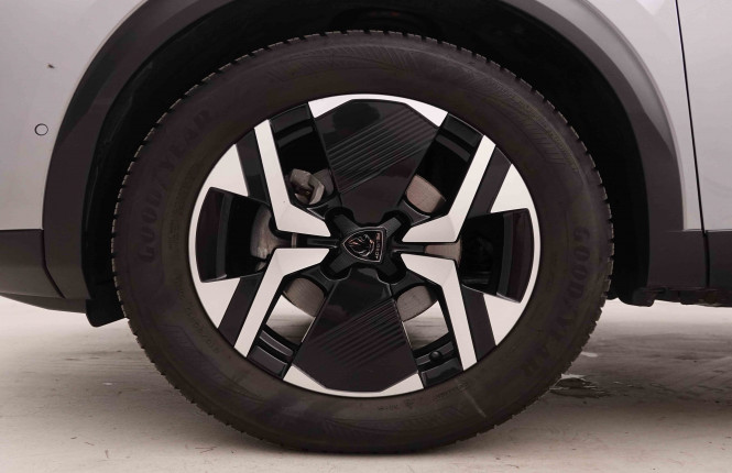 PEUGEOT_PEUGEOT_2008_2548155_22.jpg