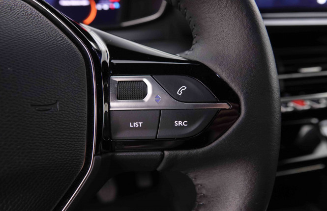 PEUGEOT_PEUGEOT_2008_2548352_18.jpg