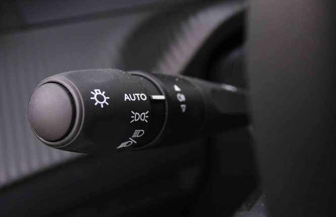 PEUGEOT_PEUGEOT_2008_2548637_14.jpg