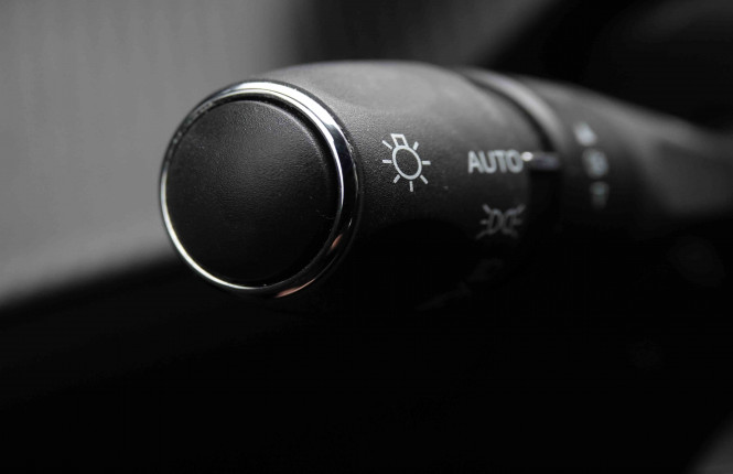 PEUGEOT_PEUGEOT_2008_2548858_17.jpg