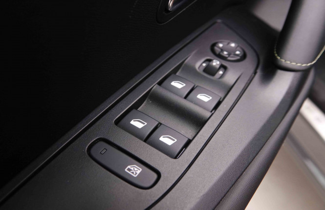 PEUGEOT_PEUGEOT_2008_2548864_22.jpg PEUGEOT_PEUGEOT_2008_2548864_22.jpg