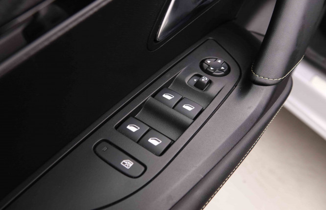 PEUGEOT_PEUGEOT_2008_2549780_22.jpg