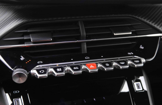PEUGEOT_PEUGEOT_2008_2550537_13.jpg PEUGEOT_PEUGEOT_2008_2550537_13.jpg