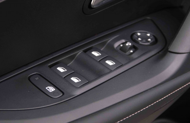 PEUGEOT_PEUGEOT_2008_2550538_20.jpg PEUGEOT_PEUGEOT_2008_2550538_20.jpg