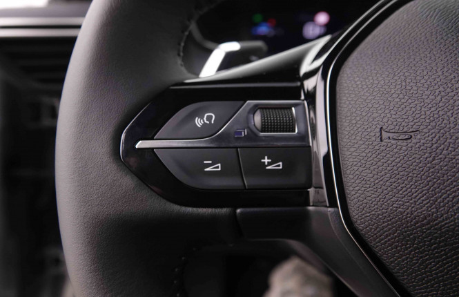 PEUGEOT_PEUGEOT_2008_2550539_18.jpg