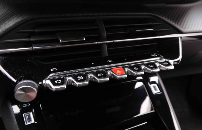 PEUGEOT_PEUGEOT_2008_2550546_13.jpg PEUGEOT_PEUGEOT_2008_2550546_13.jpg
