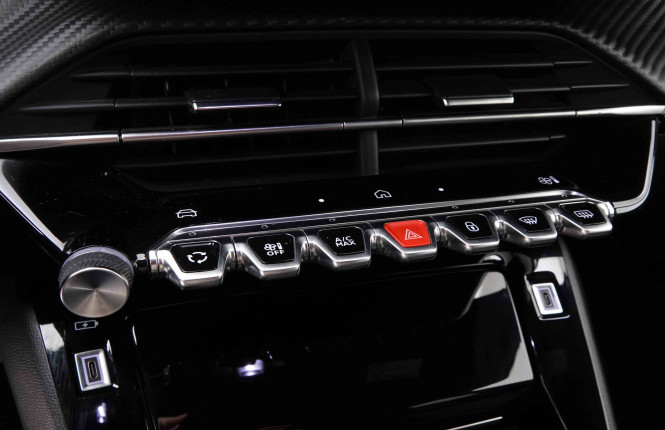 PEUGEOT_PEUGEOT_2008_2550553_12.jpg PEUGEOT_PEUGEOT_2008_2550553_12.jpg