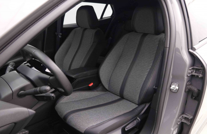 PEUGEOT_PEUGEOT_2008_2550555_6.jpg