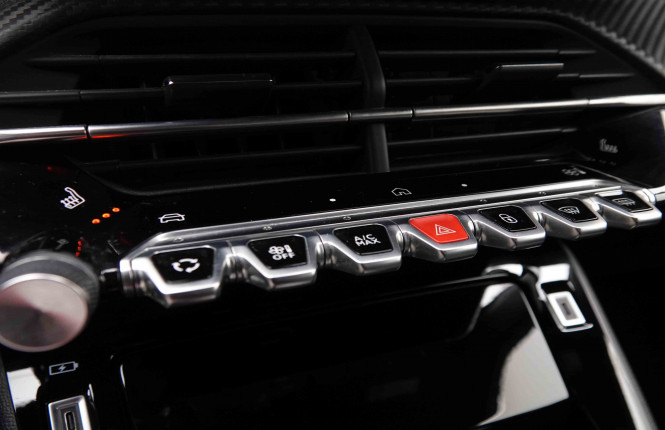 PEUGEOT_PEUGEOT_2008_2551282_12.jpg PEUGEOT_PEUGEOT_2008_2551282_12.jpg