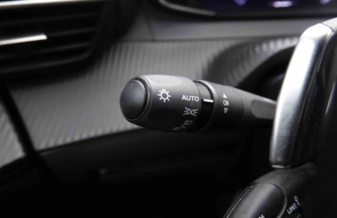 PEUGEOT_PEUGEOT_2008_2551282_14.jpg PEUGEOT_PEUGEOT_2008_2551282_14.jpg