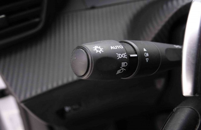 PEUGEOT_PEUGEOT_2008_2551283_16.jpg PEUGEOT_PEUGEOT_2008_2551283_16.jpg