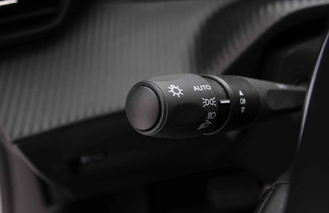 PEUGEOT_PEUGEOT_2008_2551284_15.jpg PEUGEOT_PEUGEOT_2008_2551284_15.jpg