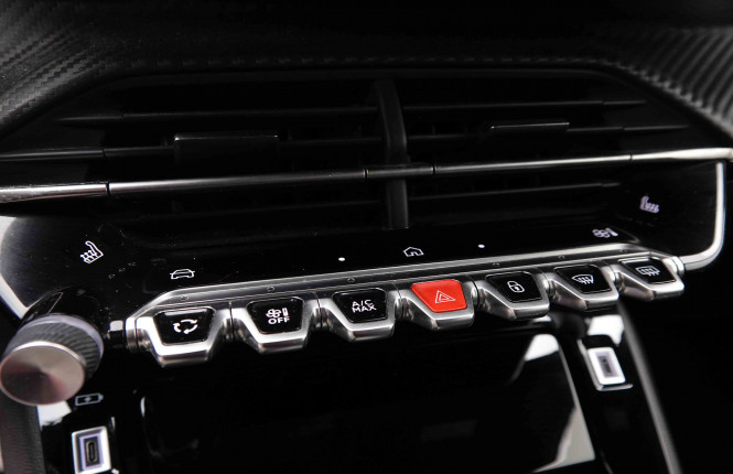 PEUGEOT_PEUGEOT_2008_2551287_13.jpg PEUGEOT_PEUGEOT_2008_2551287_13.jpg