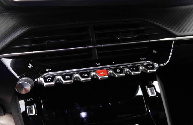 PEUGEOT_PEUGEOT_2008_2551290_12.jpg PEUGEOT_PEUGEOT_2008_2551290_12.jpg