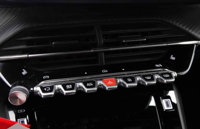 PEUGEOT_PEUGEOT_2008_2551291_12.jpg