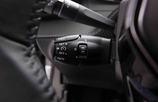 PEUGEOT_PEUGEOT_2008_2551425_17.jpg PEUGEOT_PEUGEOT_2008_2551425_17.jpg