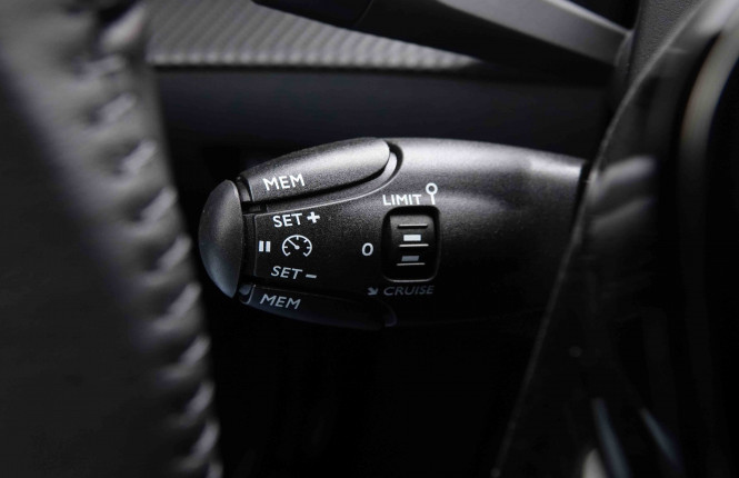 PEUGEOT_PEUGEOT_2008_2551426_17.jpg PEUGEOT_PEUGEOT_2008_2551426_17.jpg