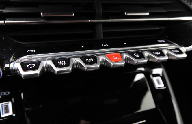 PEUGEOT_PEUGEOT_2008_2652077_13.jpg