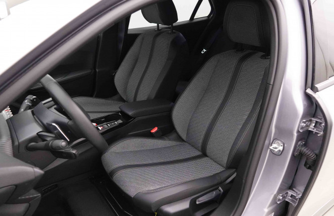 PEUGEOT_PEUGEOT_2008_2652078_6.jpg