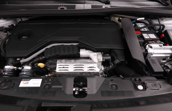 PEUGEOT_PEUGEOT_2008_2652238_77.jpg