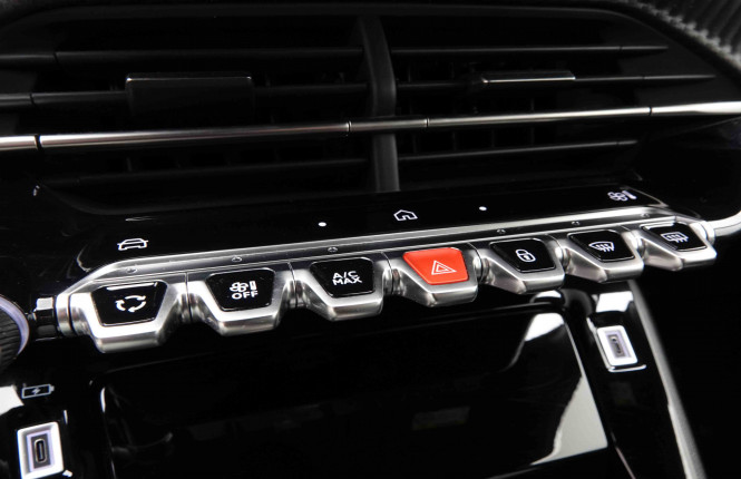 PEUGEOT_PEUGEOT_2008_2652241_14.jpg