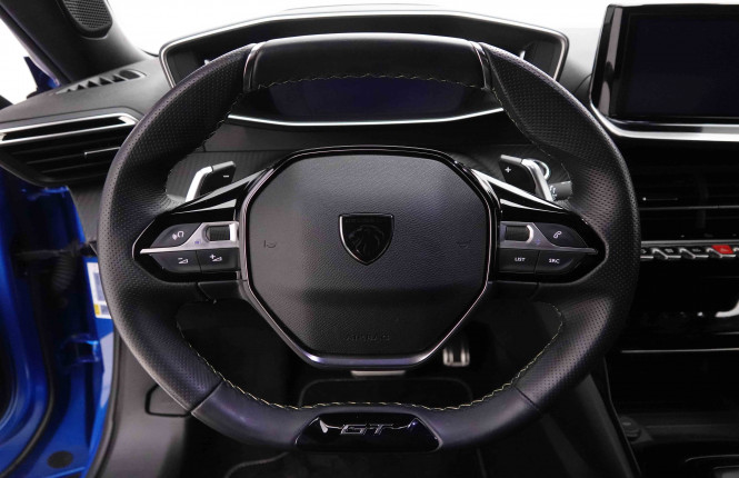 PEUGEOT_PEUGEOT_2008_2652747_8.jpg