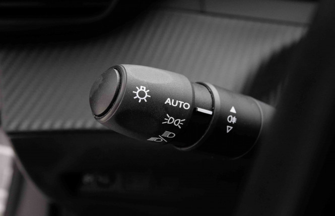 PEUGEOT_PEUGEOT_2008_2653085_15.jpg
