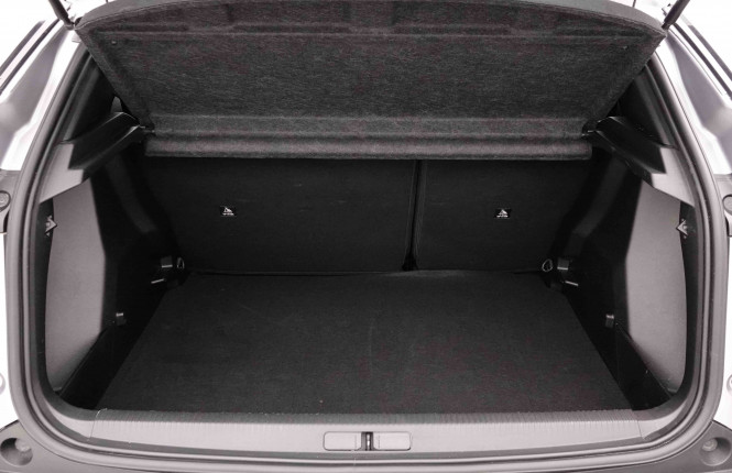 PEUGEOT_PEUGEOT_2008_2653085_5.jpg