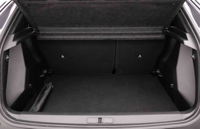 PEUGEOT_PEUGEOT_2008_2653086_5.jpg