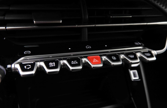 PEUGEOT_PEUGEOT_2008_2653091_13.jpg
