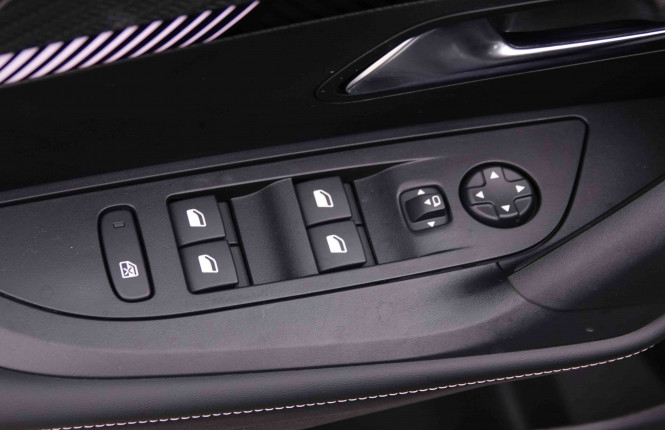 PEUGEOT_PEUGEOT_2008_2653116_20.jpg