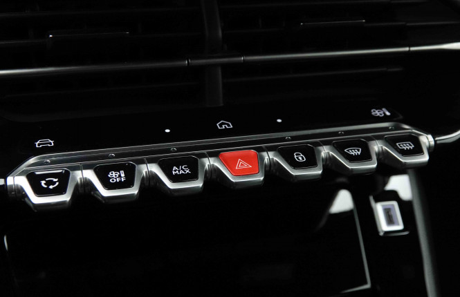 PEUGEOT_PEUGEOT_2008_2653230_13.jpg