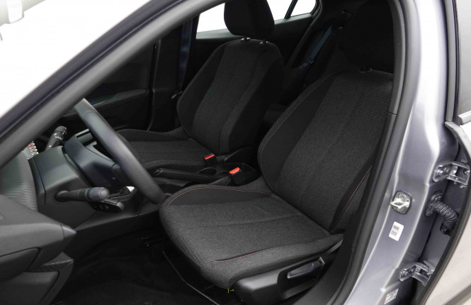 PEUGEOT_PEUGEOT_2008_2653276_6.jpg