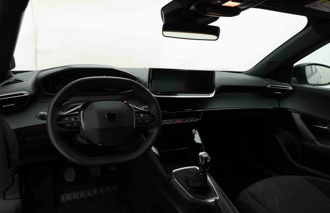 PEUGEOT_PEUGEOT_2008_2653276_7.jpg