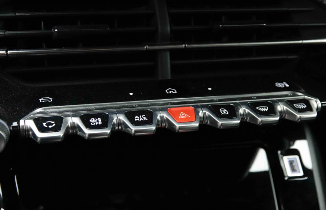 PEUGEOT_PEUGEOT_2008_2653335_13.jpg