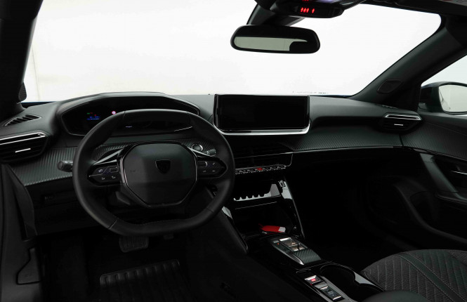 PEUGEOT_PEUGEOT_2008_2653335_7.jpg