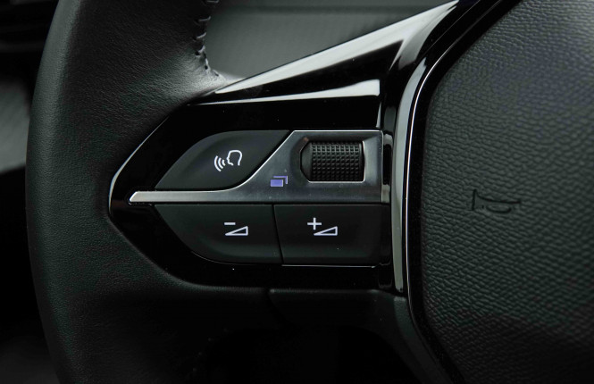 PEUGEOT_PEUGEOT_2008_2653337_18.jpg