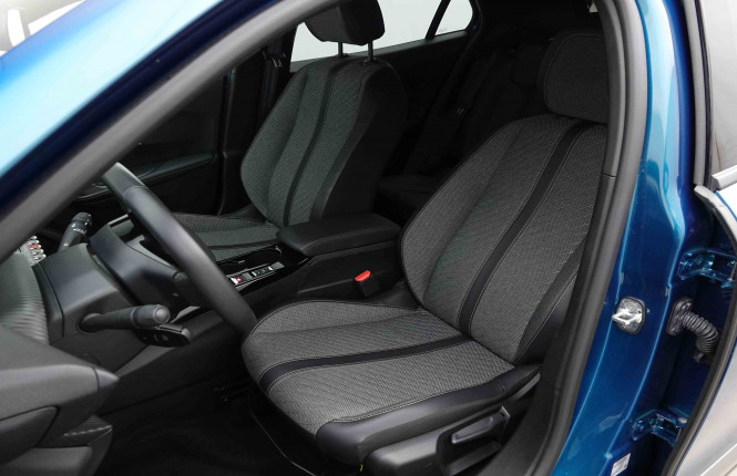 PEUGEOT_PEUGEOT_2008_2653451_6.jpg
